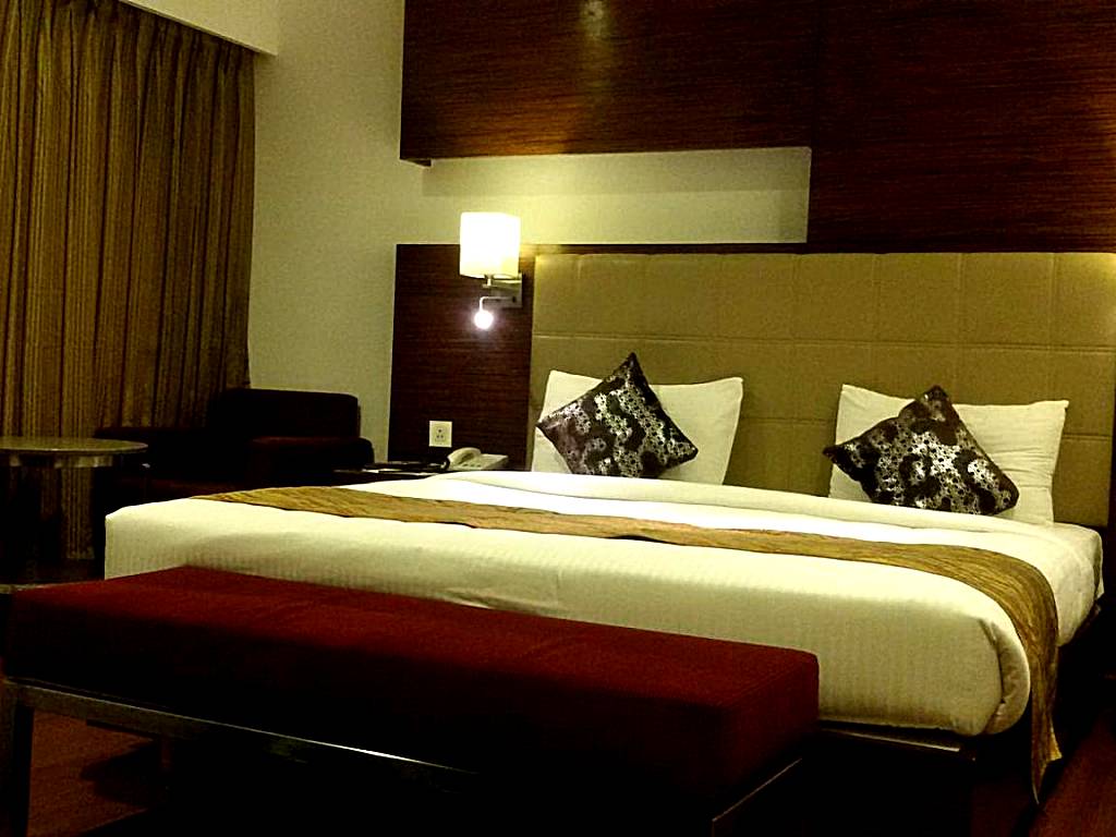 Hotel Suba Star: Deluxe Room - 10% off on Laundry, 10% off on F&B, Complimentary Drivers accommodation