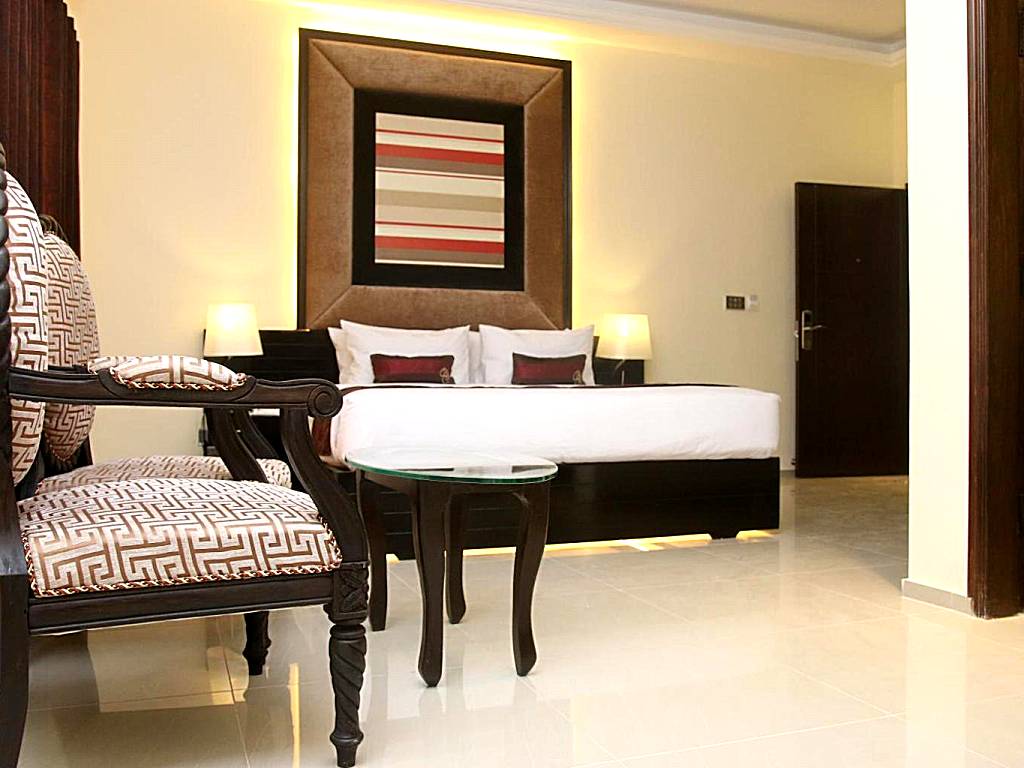 Grand Enclave: Executive Suite