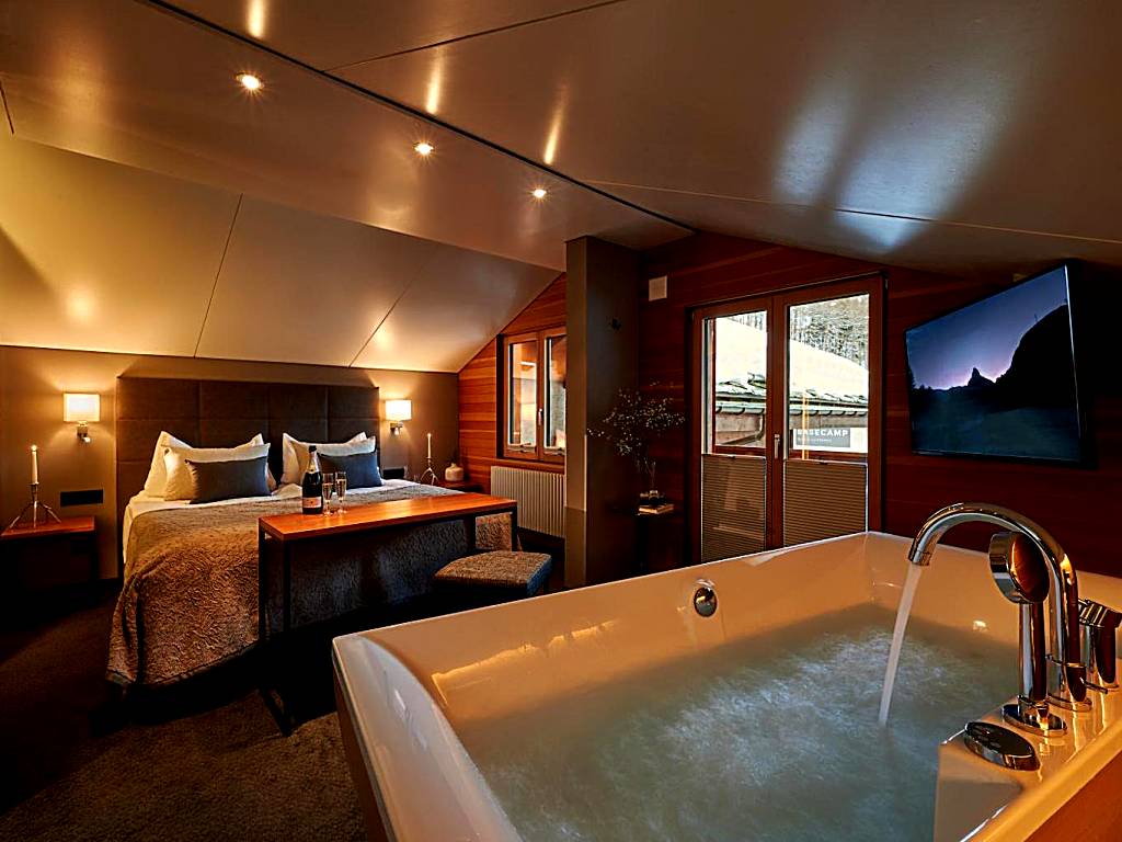 Hotel Ambiance Superior: Romantic Junior Suite with Matterhorn View (Zermatt) 