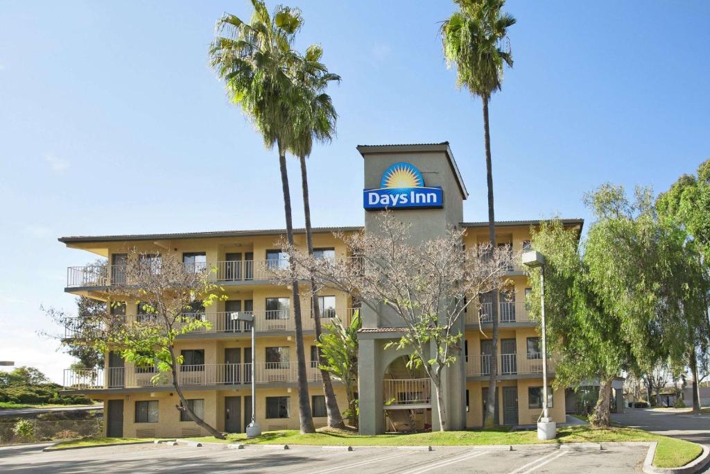 Days Inn by Wyndham Buena Park