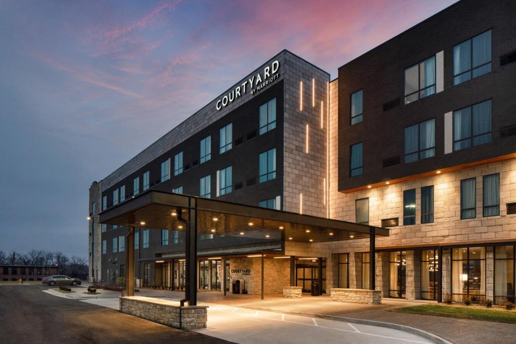 Courtyard by Marriott Jefferson City