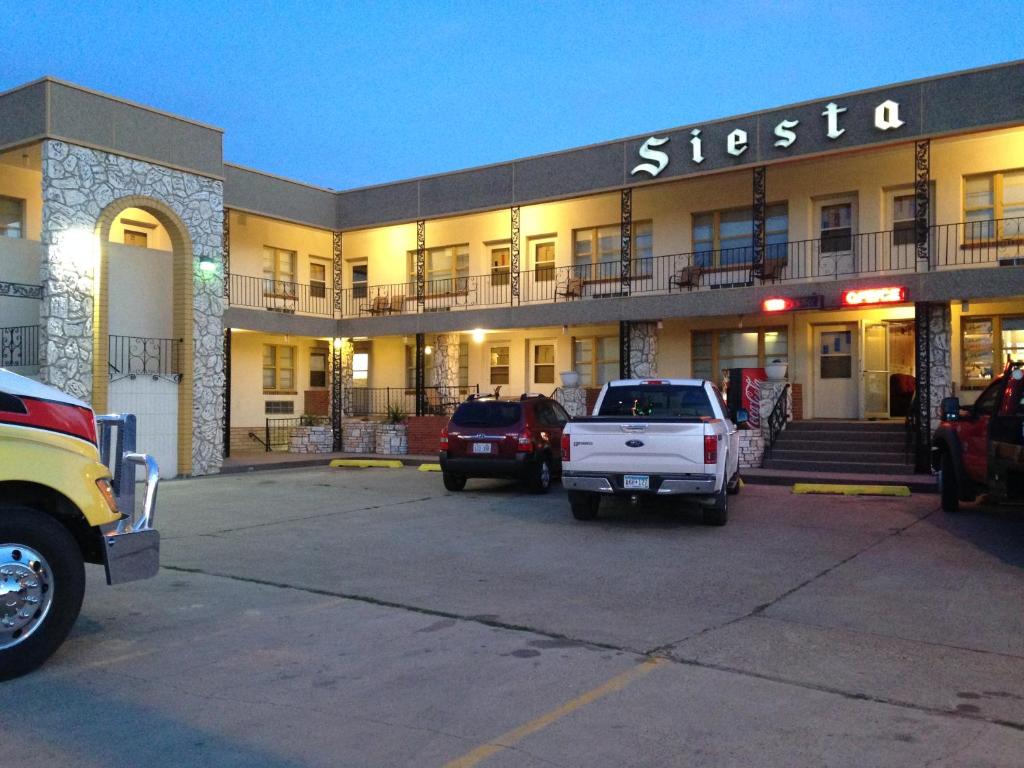 Siesta Motel