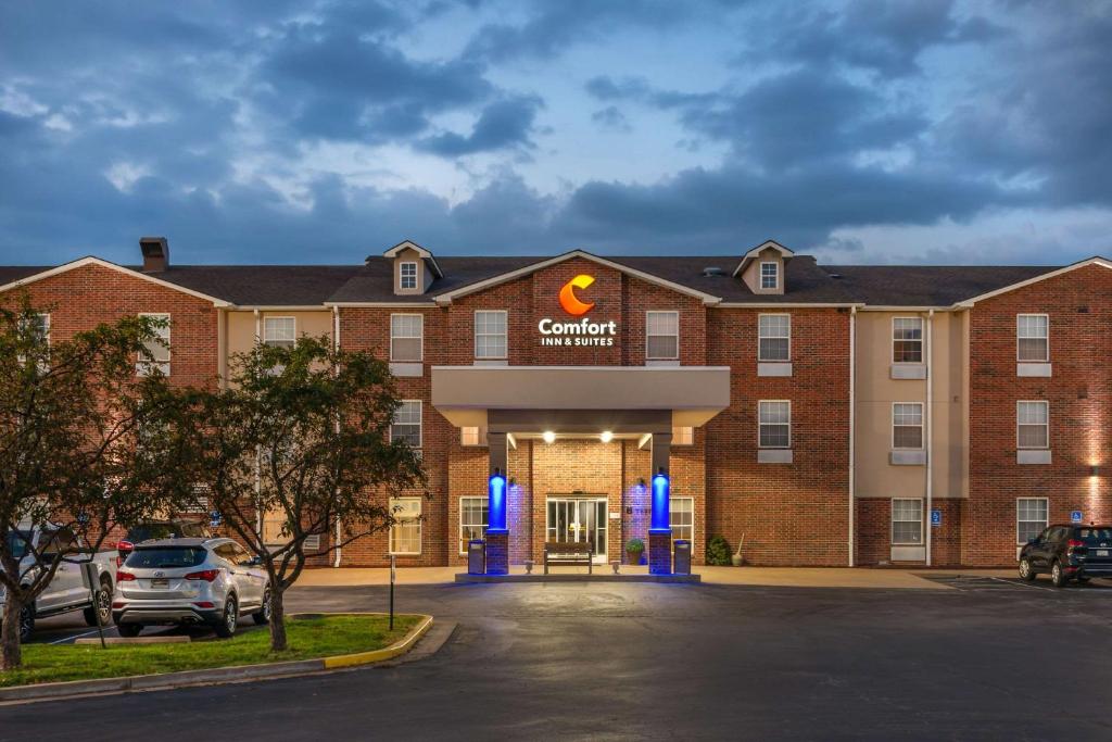 Comfort Inn & Suites St Louis - Chesterfield