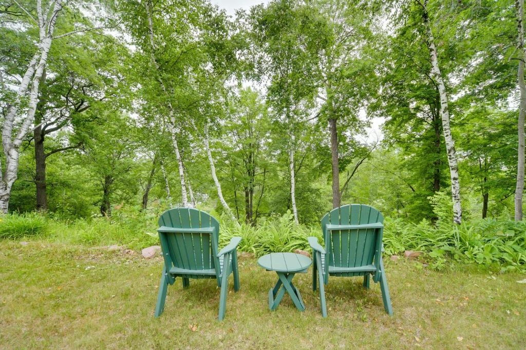 Riverfront Bliss in Rice Lake Deck, Grill and Hike!